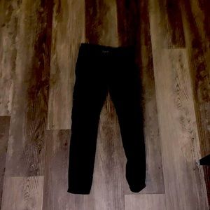 Black leggings barely worn! Just don’t fit anymore.